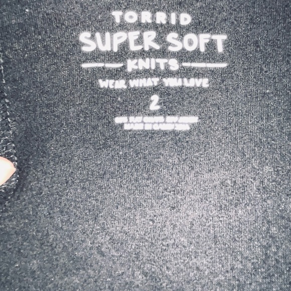 Torrid Women's Black 3/4 Sleeve Sweater - Picture 2 of 3